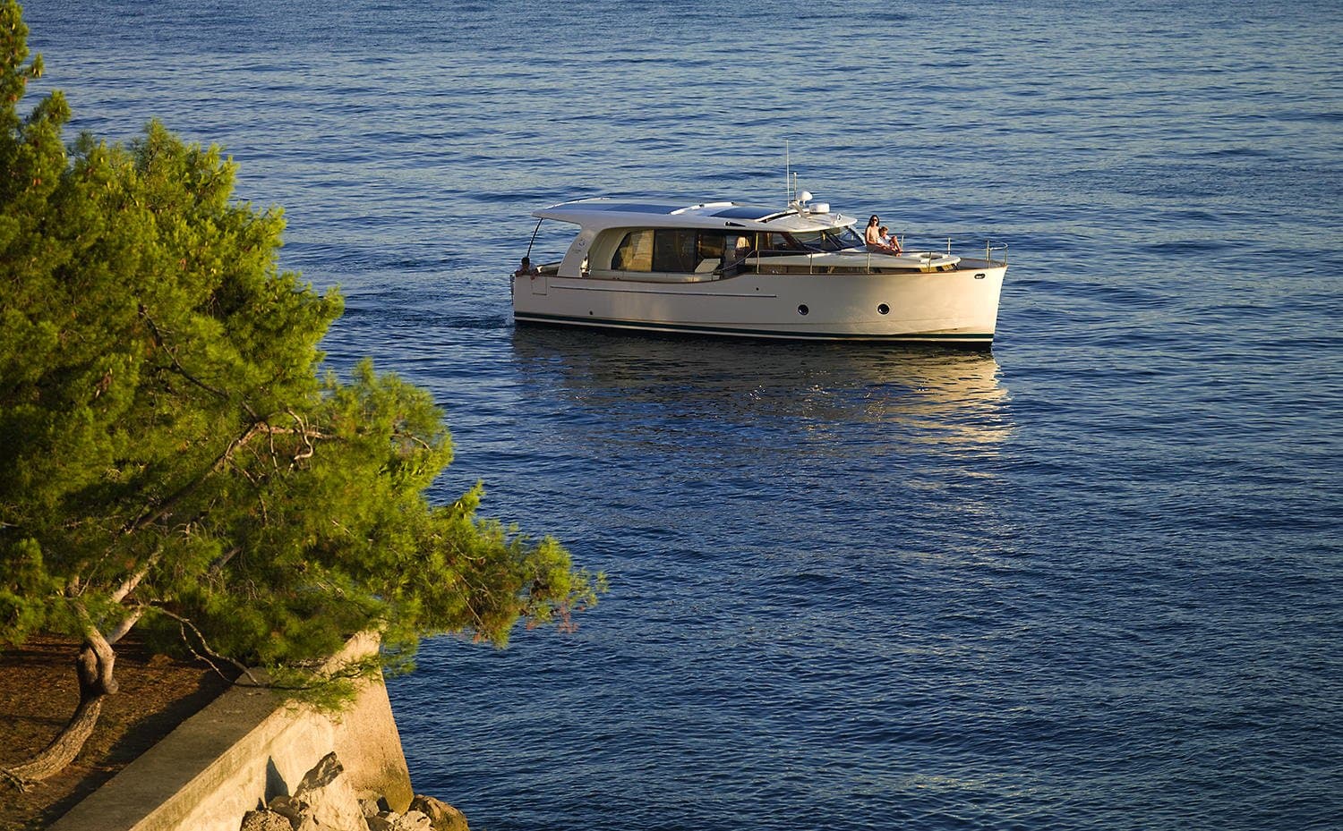 Greenline Yachts electric yacht